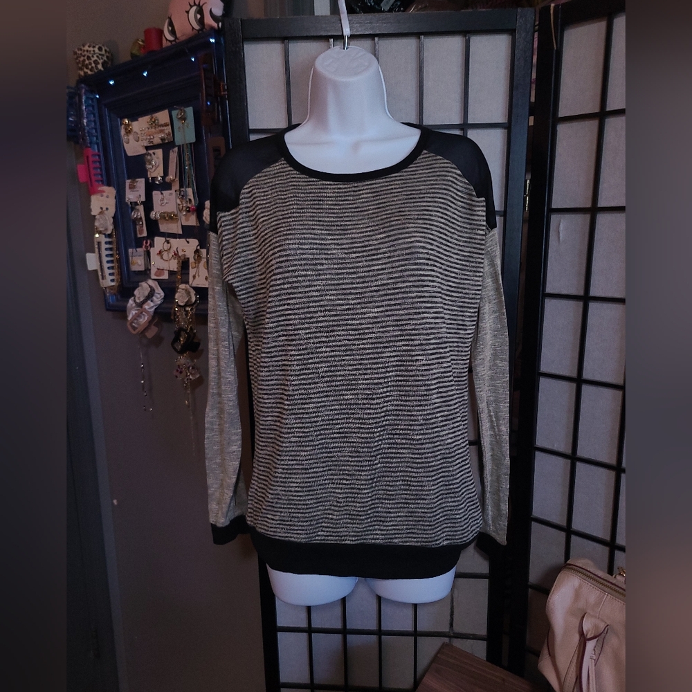 Tresics Taupe Stripe Long Sleeve Top sz S